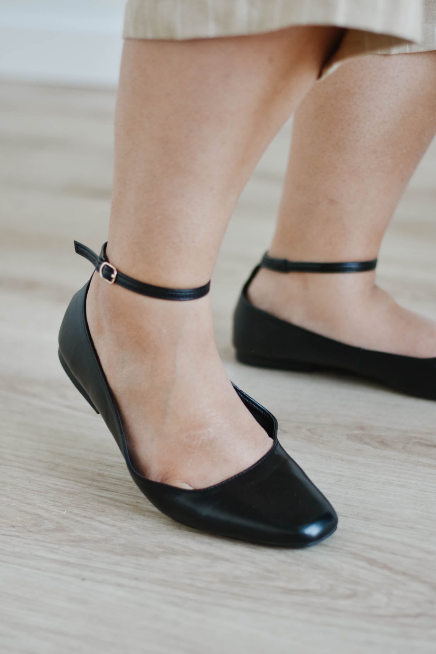 Flat shoes with ribbon ankle wrap Clearance
