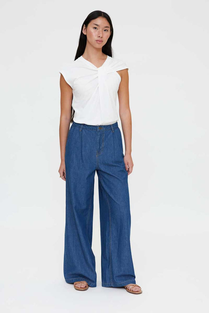 Wild Pony | Ava Knot Tee - White
