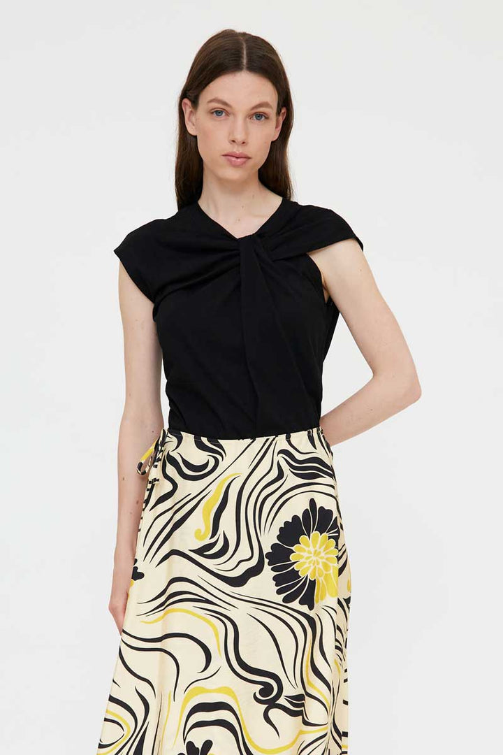 Wild Pony | Ava Knot Tee - Black