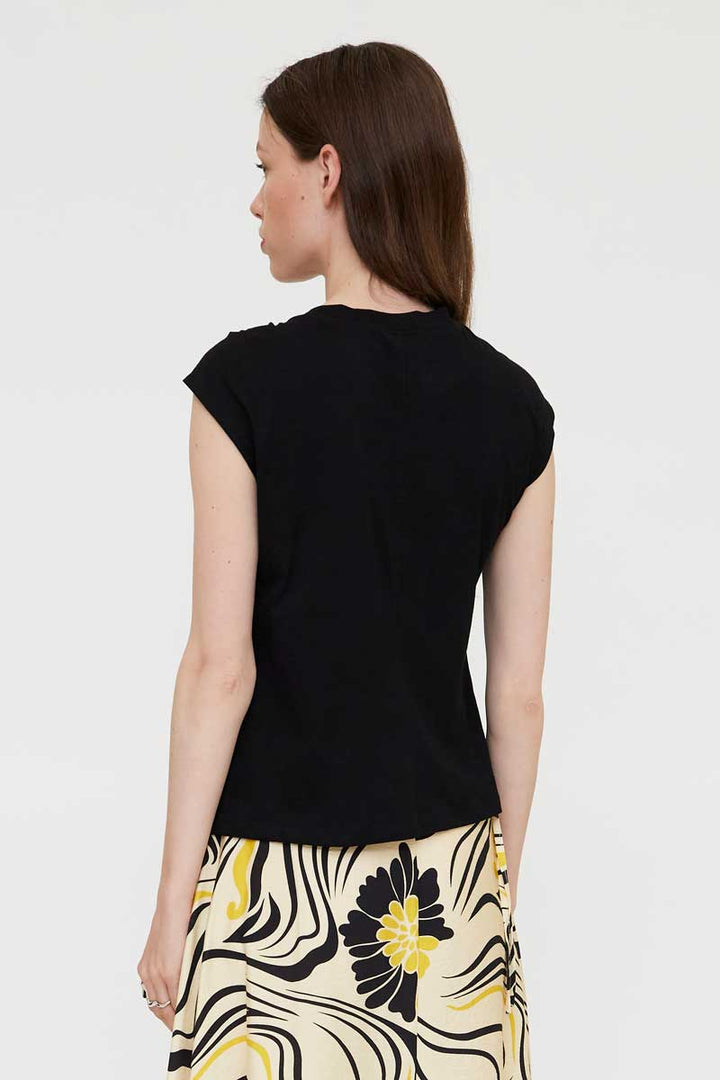 Wild Pony | Ava Knot Tee - Black