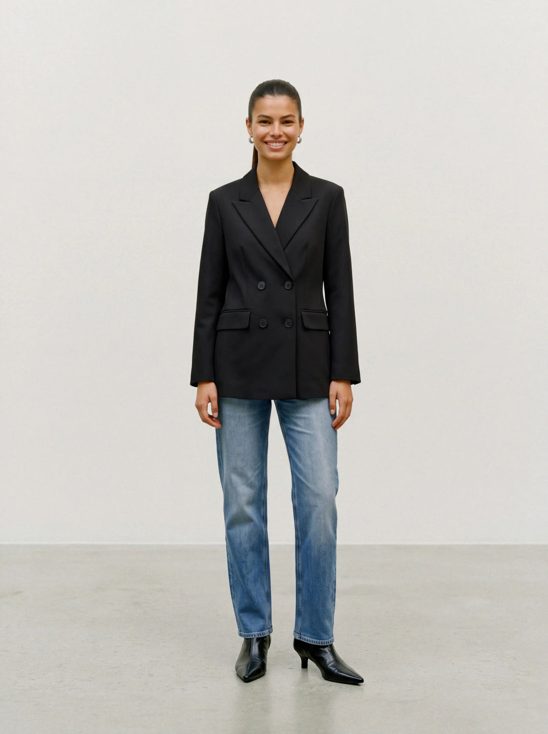 Vero Moda | Magnolia Regular Fit Blazer - Black