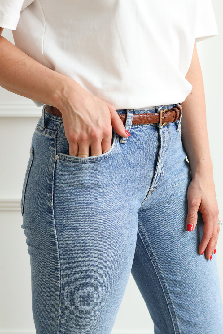 Just Black | Clean Mid Rise Straight Light Denim