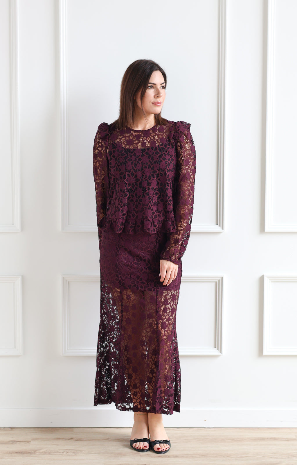 Vero Moda | Meta Lace Skirt - Wine Tasting