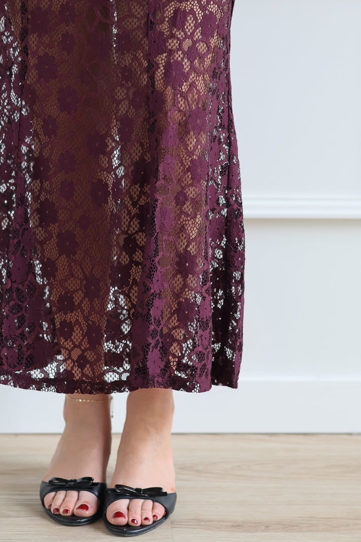 Vero Moda | Meta Lace Skirt - Wine Tasting