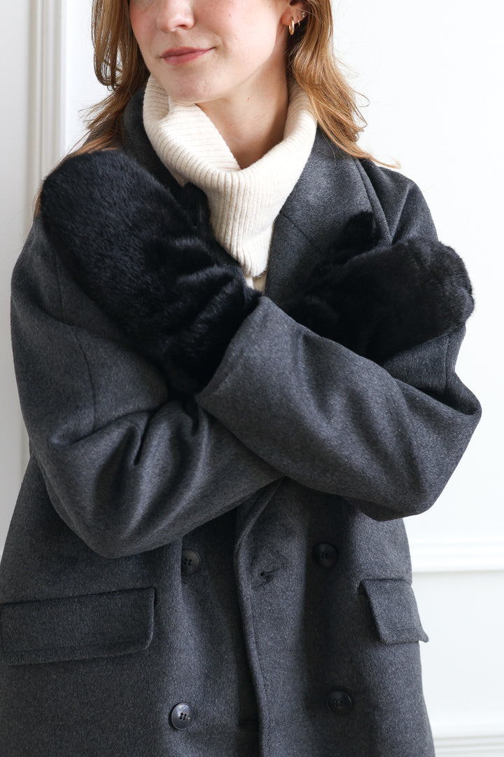 B.Young | Wolfie Mitten - Black