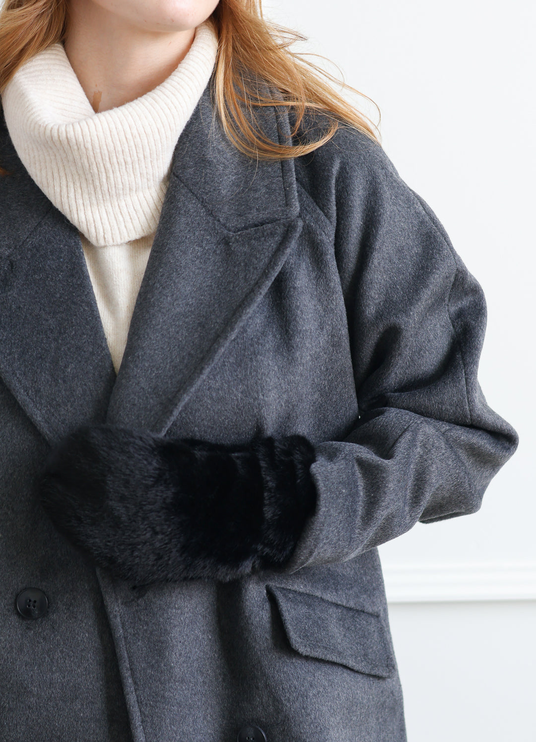 B.Young | Wolfie Mitten - Black