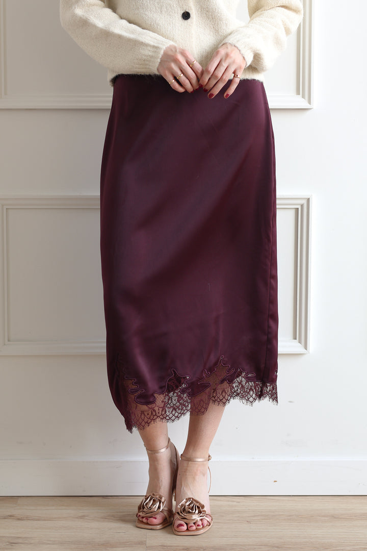 Vero Moda | Ginny Satin Skirt - Wine Tasting