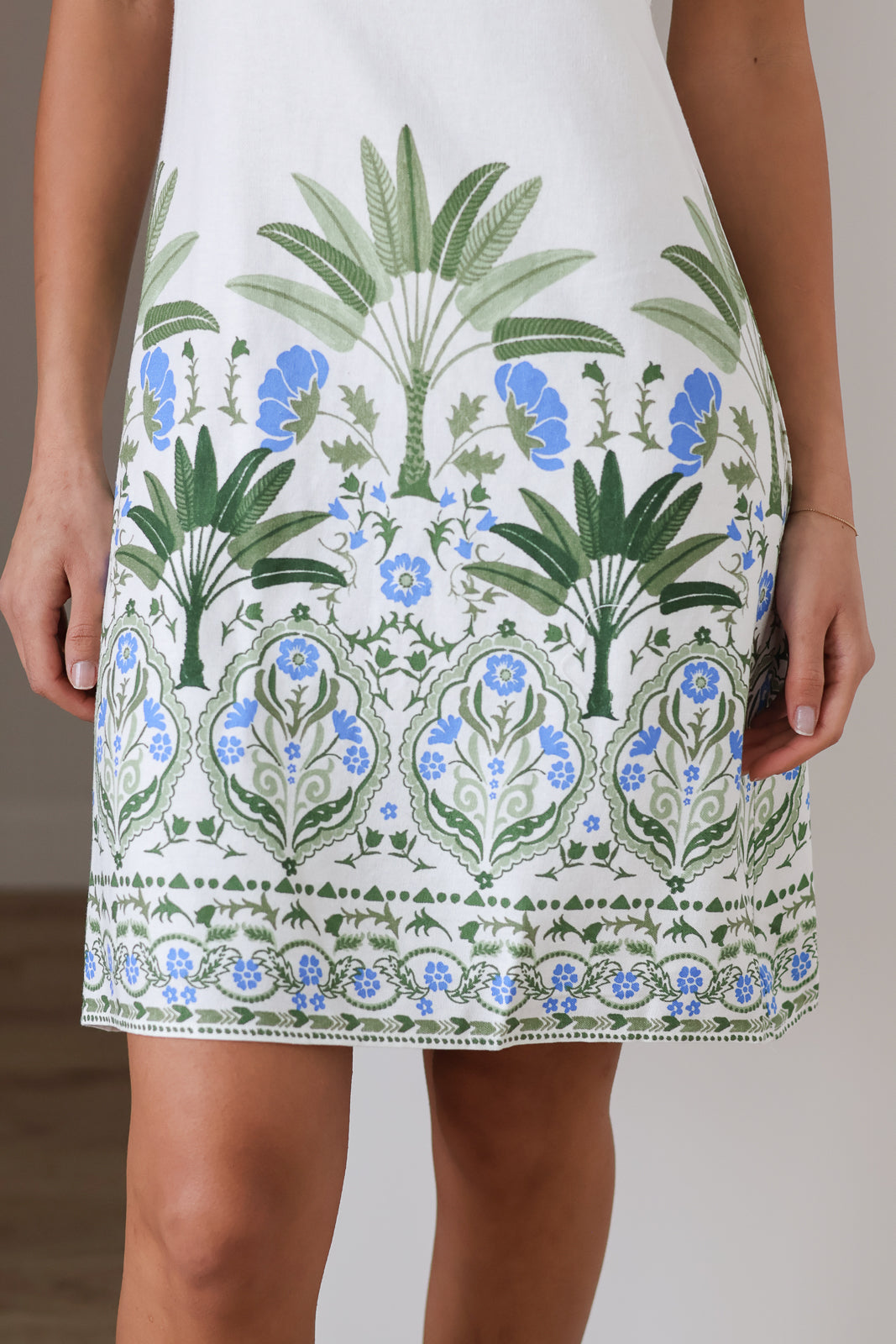 Senara Palm Linen Mini