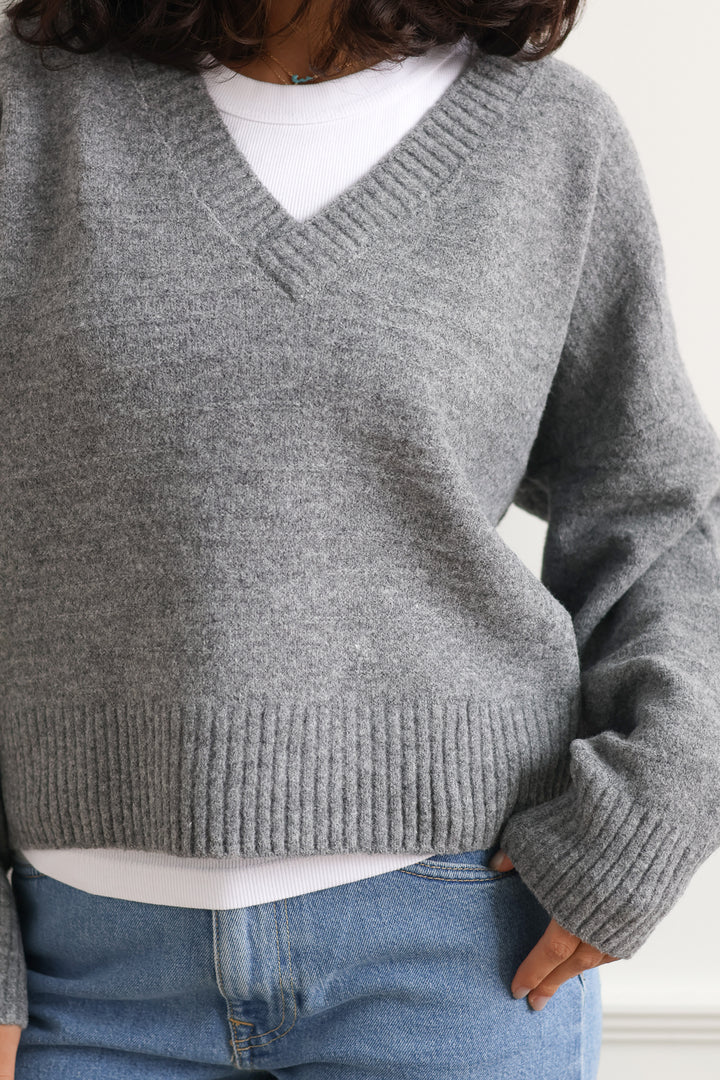 Vero Moda | Boom V-Neck Knit - Grey Melange