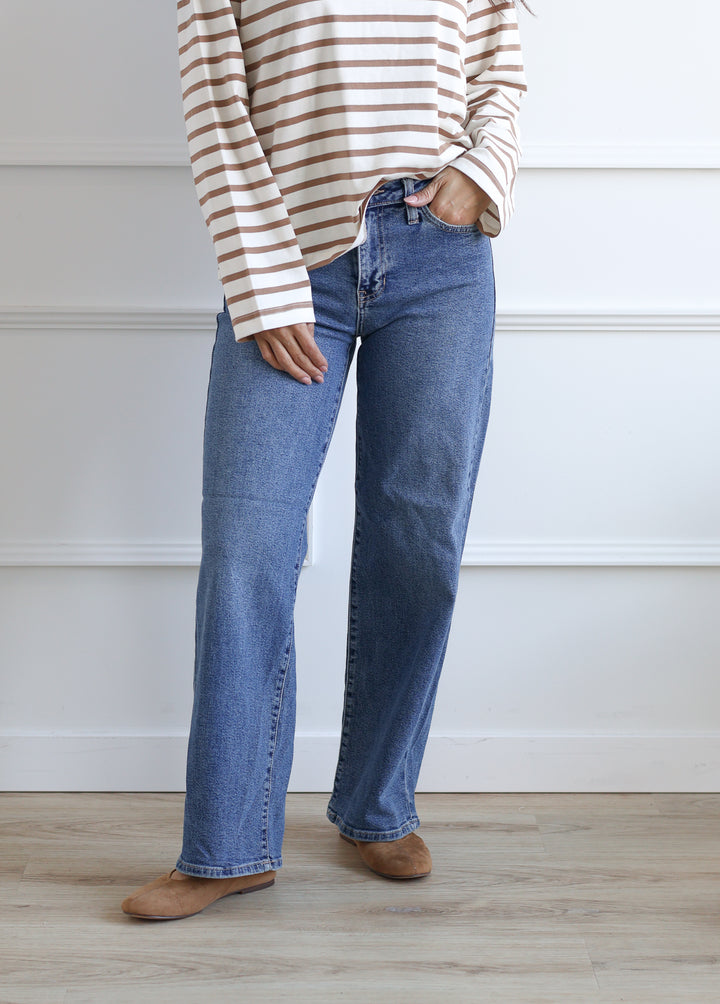 Just Black Denim | Mid Rise Straight Leg - Medium Wash