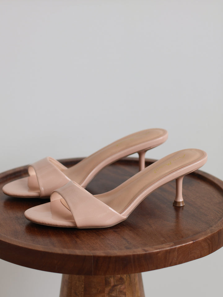 Jazzy Slip On Heel - Beige