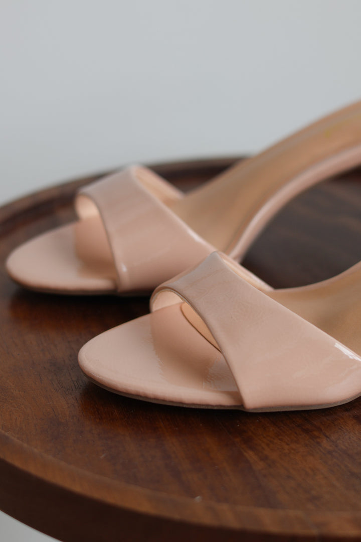 Jazzy Slip On Heel - Beige