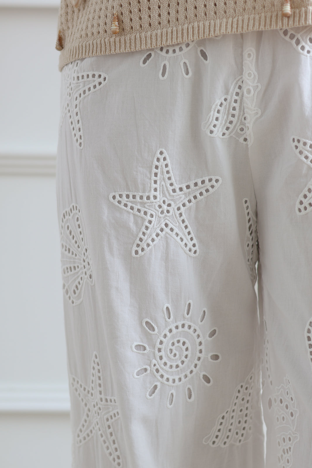 Cropped Coastline Eyelet Pants
