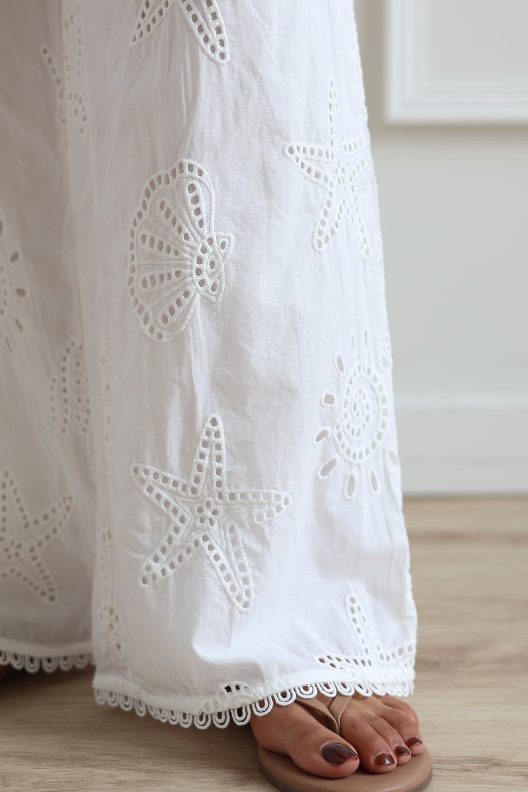 Cropped Coastline Eyelet Pants