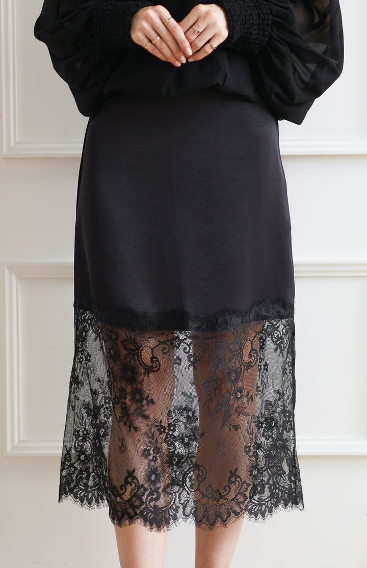Vero Moda | Ollie Lace Skirt - Black