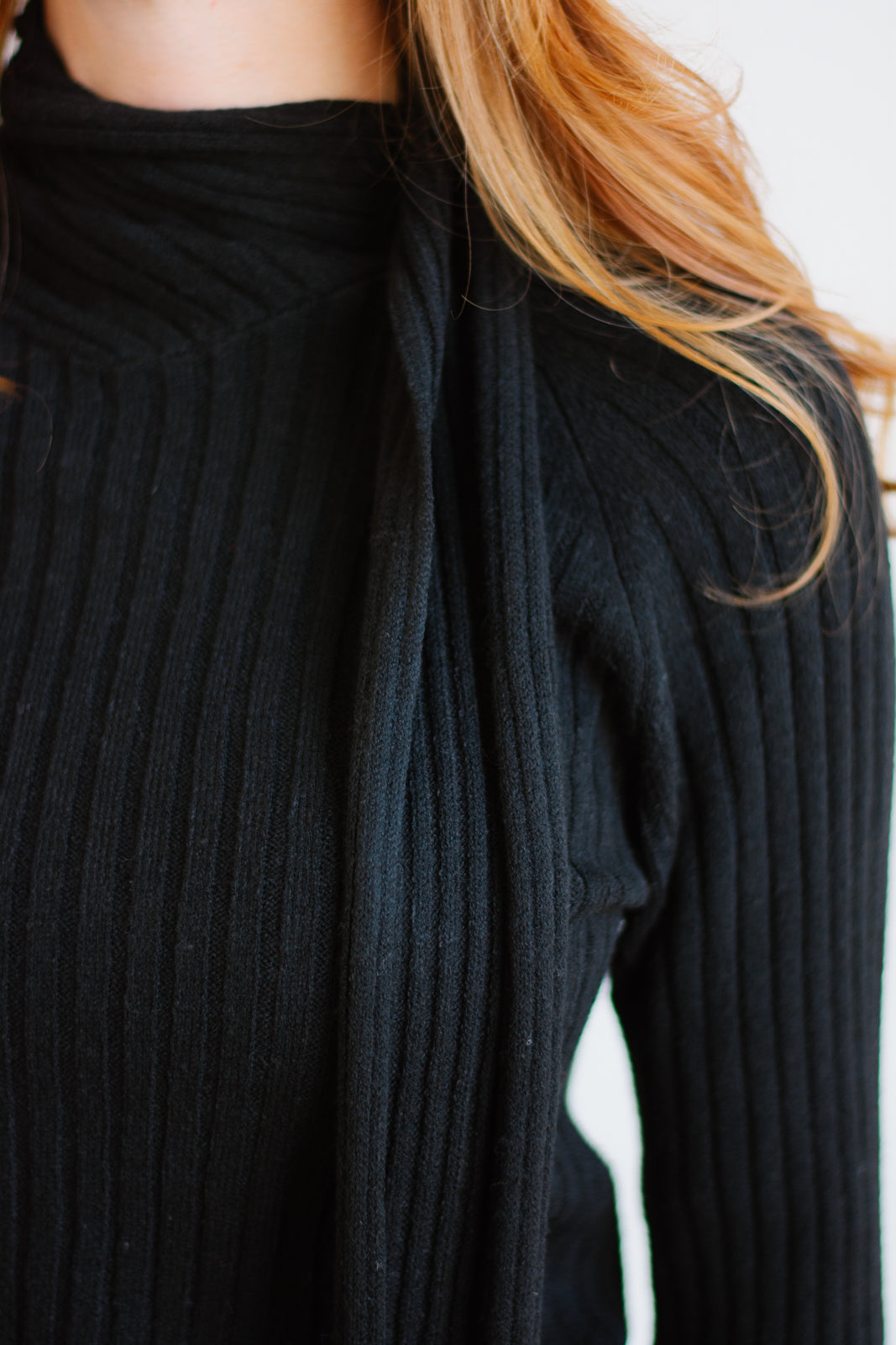 Vero Moda | Zoey Scarf Knit Pullover - Black