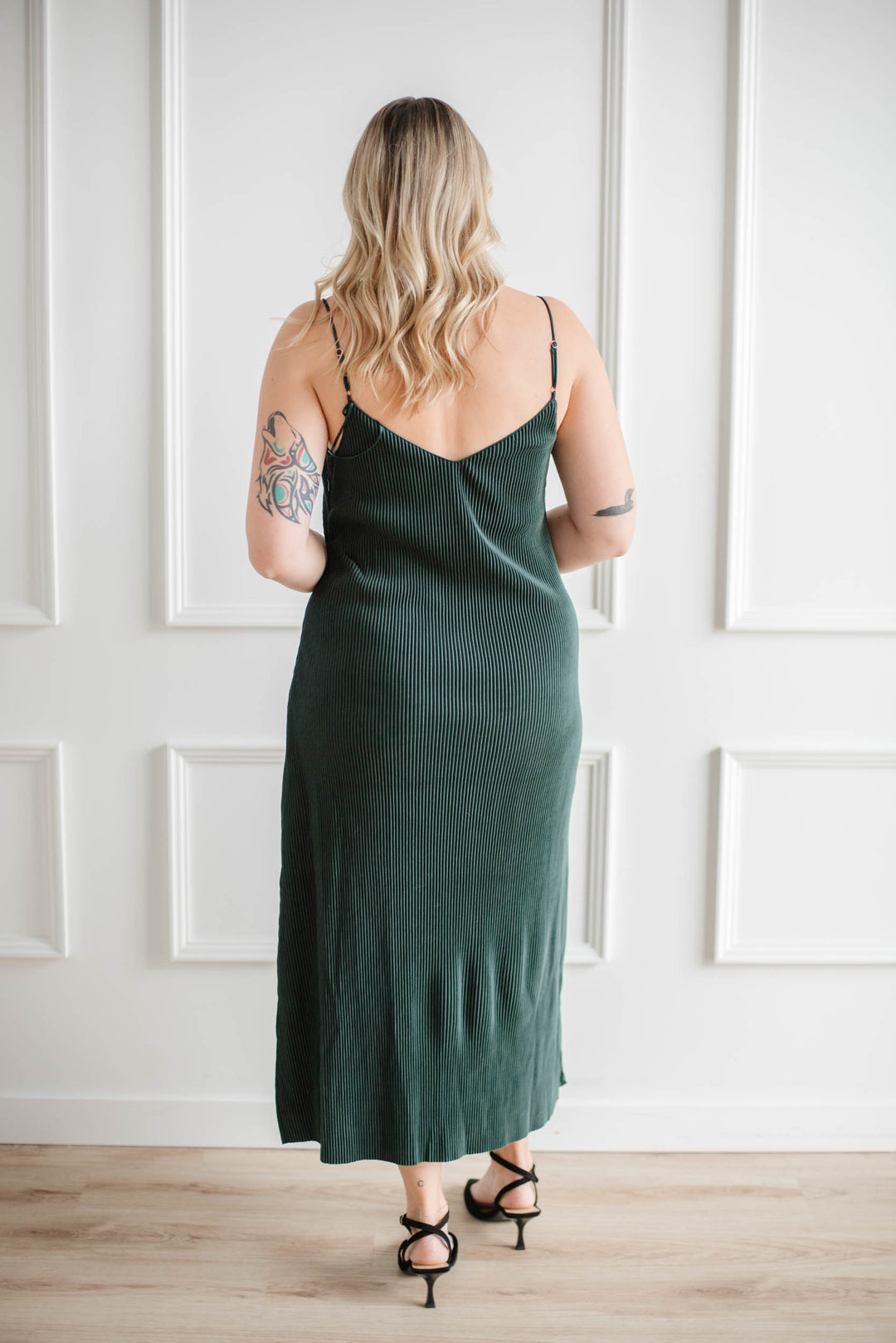 Samantha Pleated Velvet Dress - Emerald