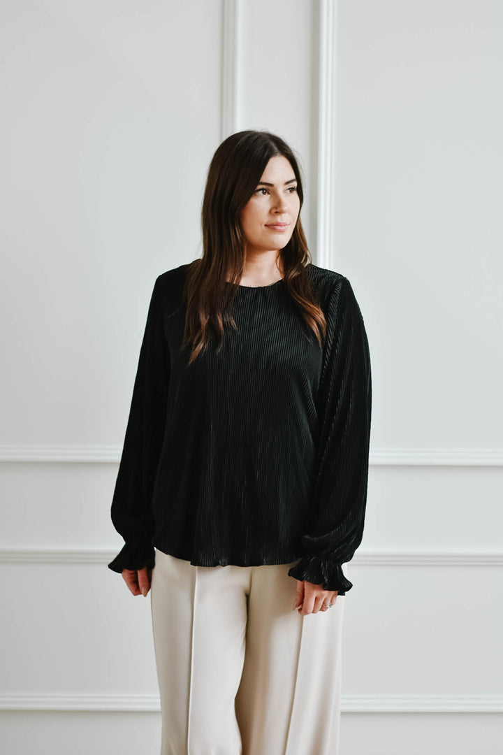 Black Plissé Blouse | S-2XL