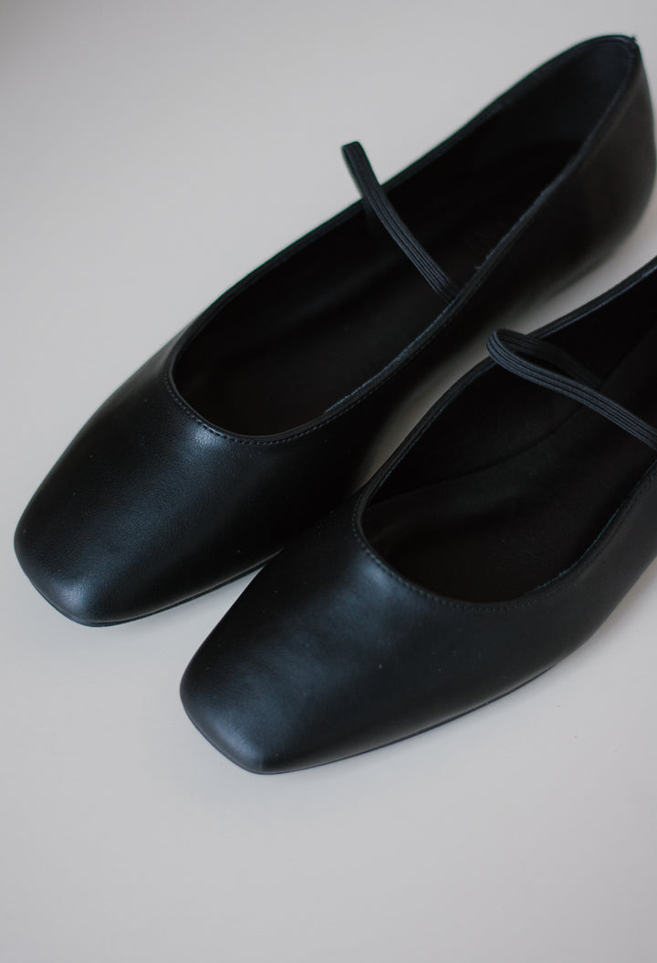 Finnick Ballet Flats - Matte Black