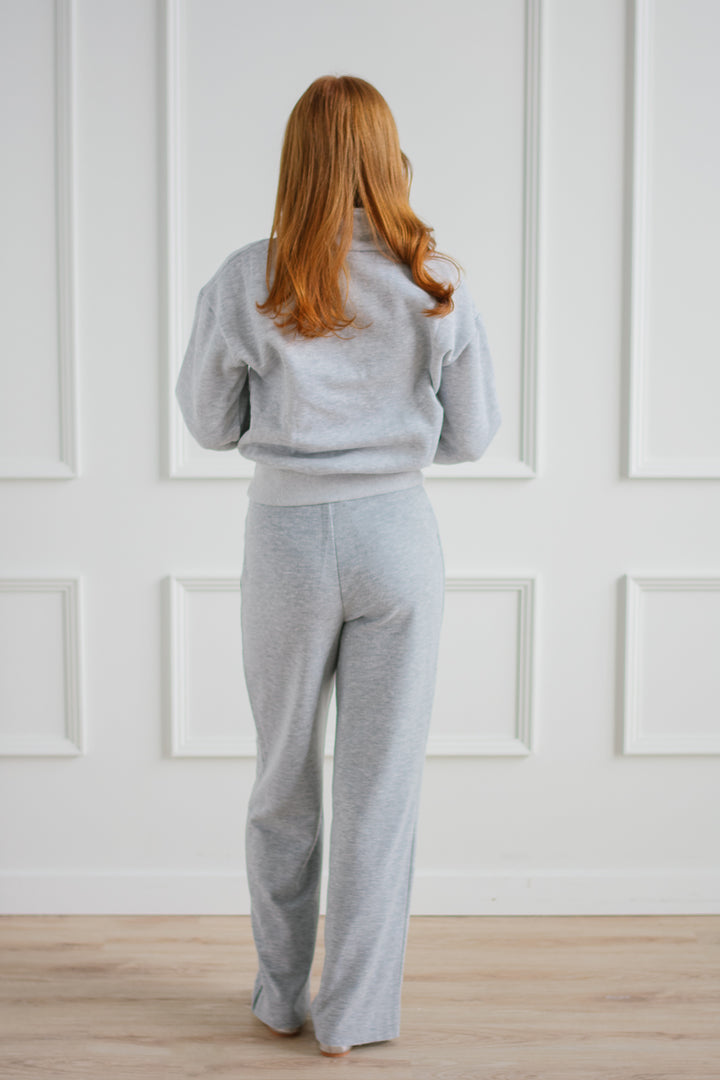 Cozy Half-Zip Sweatshirt - Grey