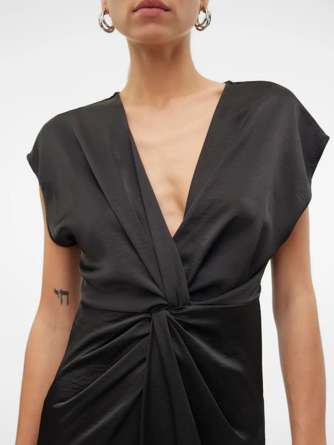 Vero Moda | Olive Knot Dress - Black