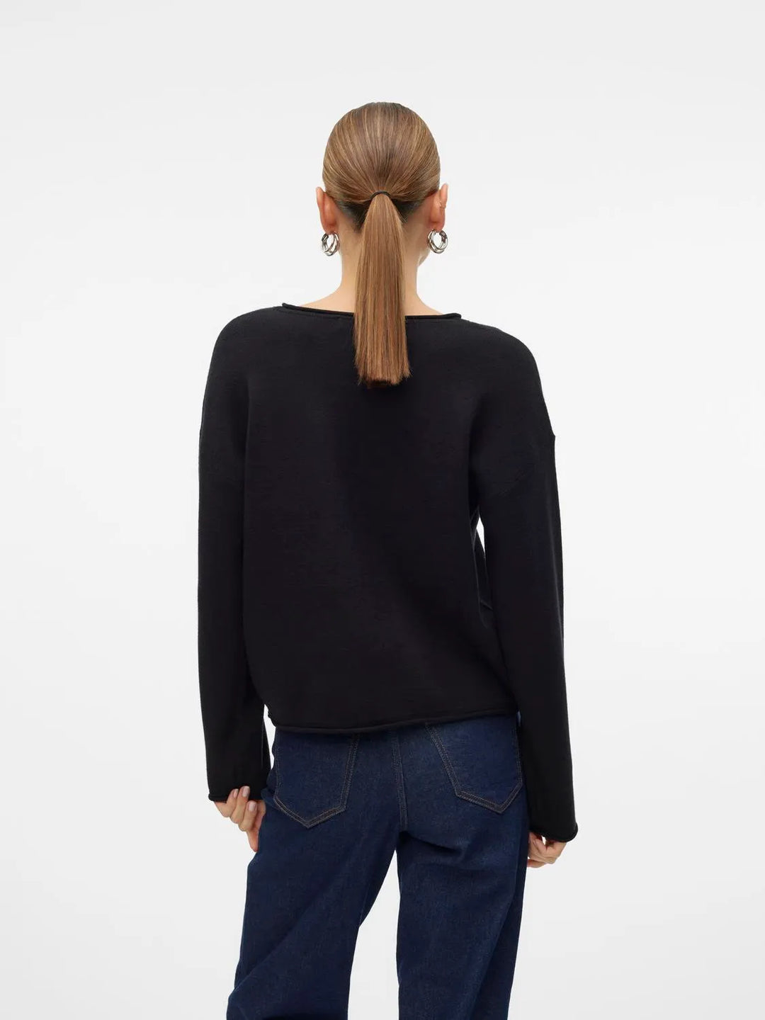 Vero Moda | Classic Round Neck Sweater - Black