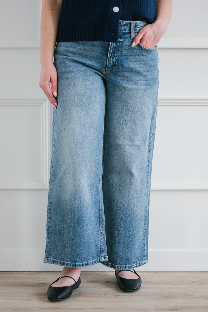 b.young | Kyjla Wide Leg Jeans - Mid Blue